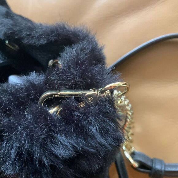 Vintage Isaac Mizrahi New York faux fur Crossbody/Handbag. Beautiful! 90s! - Picture 7 of 12